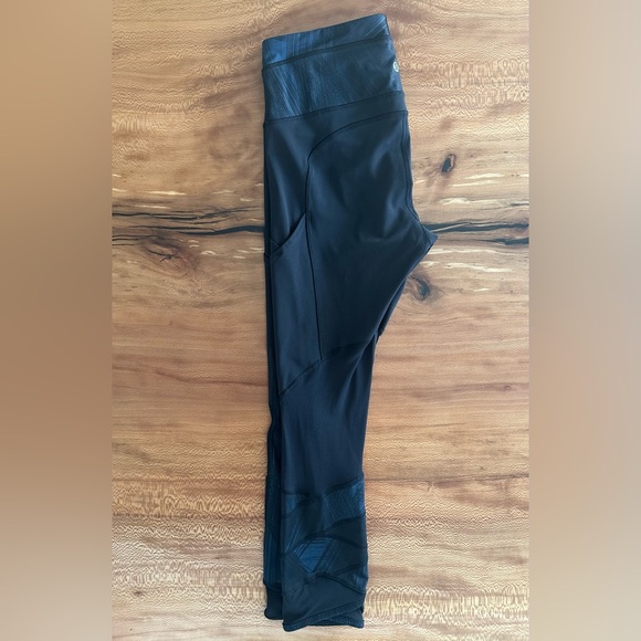 LULULEMON Leggings - Picture 3 of 12